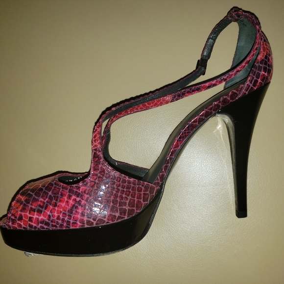 SOLD Stuart Weitzman Python Print Sandals - Picture 2 of 2